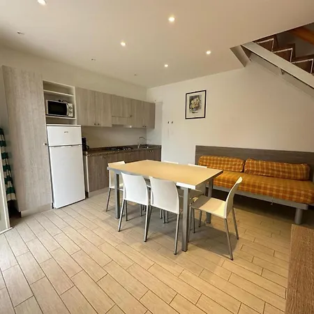 Willa Tastefully Furnished Flat With Pool And Playground Bibione
