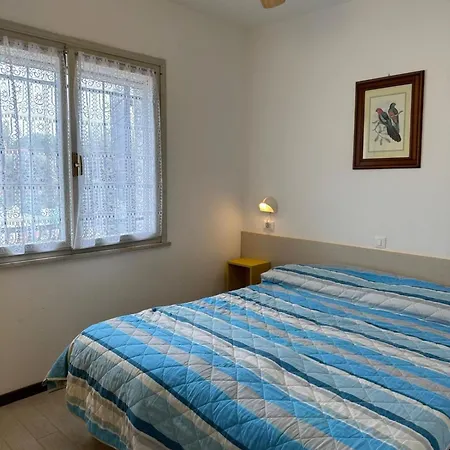 Tastefully Furnished Flat With Pool And Playground Villa