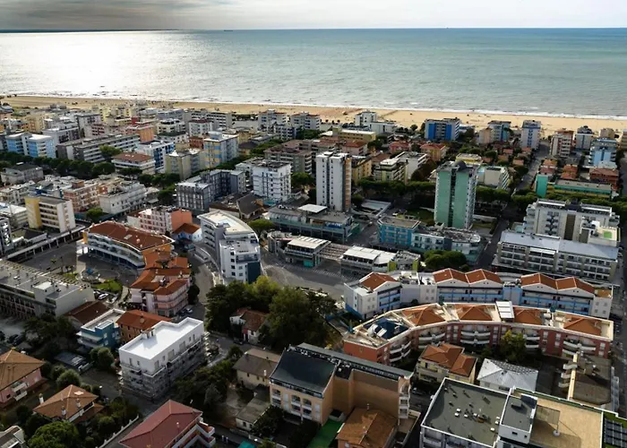 빌라 Tastefully Furnished Flat With Pool And Playground